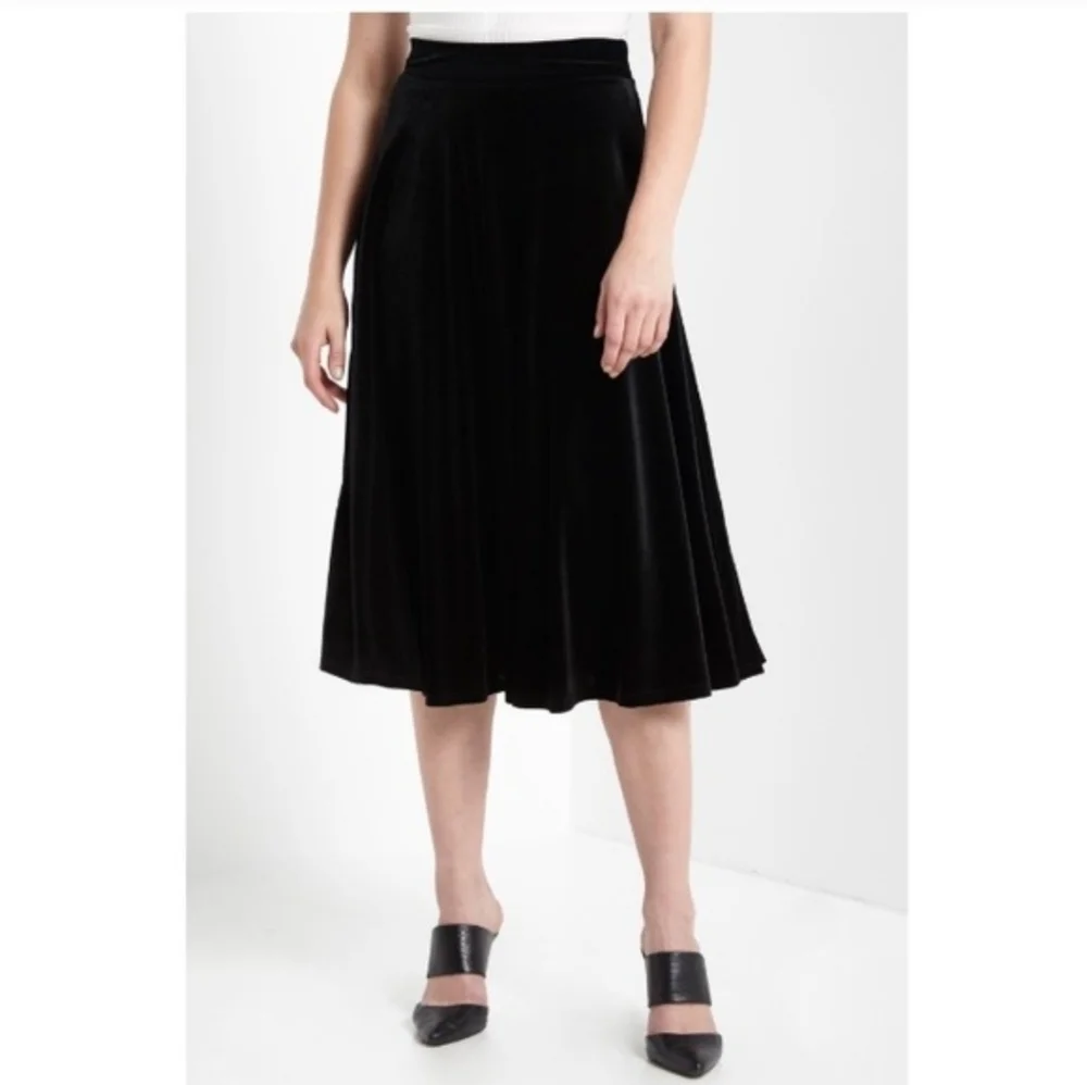 MICHAEL Michael Kors Classic Black Velvet A-Line Midi Skirt